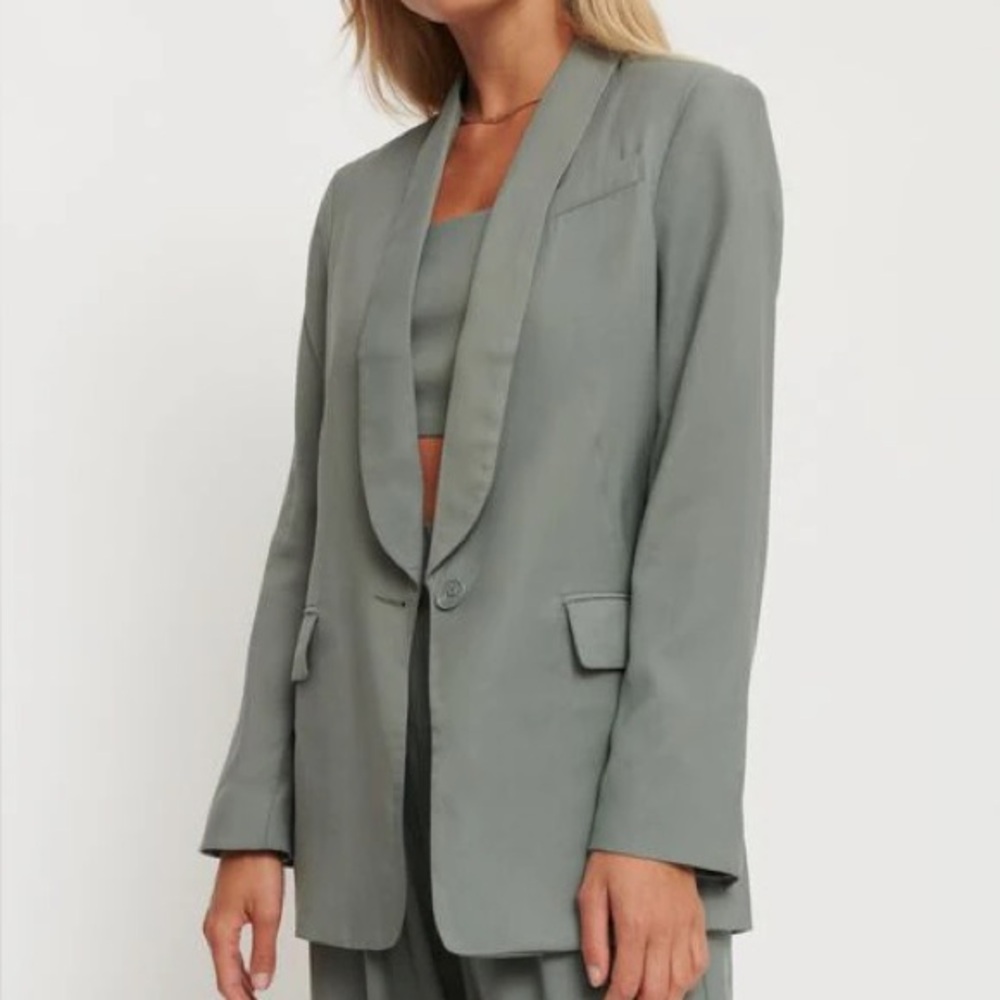 Dynamite SET Oversized Boyfriend Blazer w/ Trousers in Sage